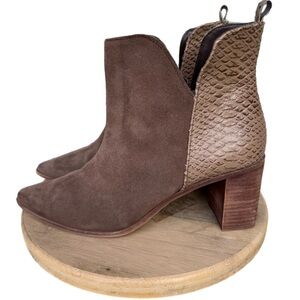 KAANAS Suede Taupe/Brown Snakeskin Combo Pointed Toe Booties Size 10